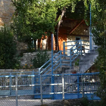 Riverside Tatil Evi